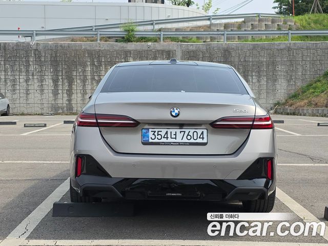 BMW 5-Series G60 520i M Sport - фото 3