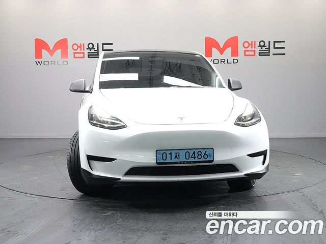 Tesla Model Y RWD - фото 2