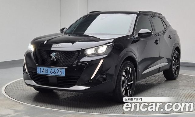 Peugeot 2008 2-го поколения EV Allure - фото 0