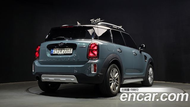 Mini Countryman Classic Plus Launch Pack 2nd Gen - фото 1