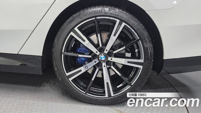 BMW 5-Series G60 530i xDrive M Sport - фото 4