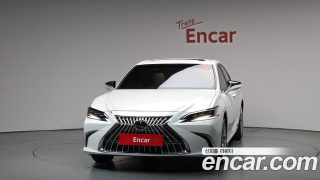Lexus ES 7-го поколения Executive - фото 2
