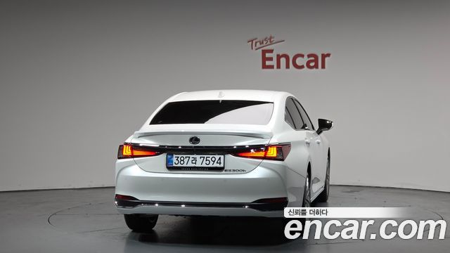 Lexus ES 7-го поколения Executive - фото 3
