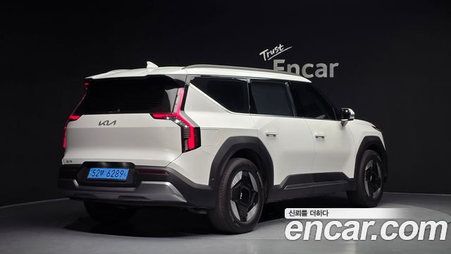 Kia EV9 Long Range 4WD Air - фото 1