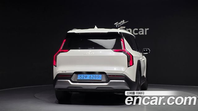 Kia EV9 Long Range 4WD Air - фото 3
