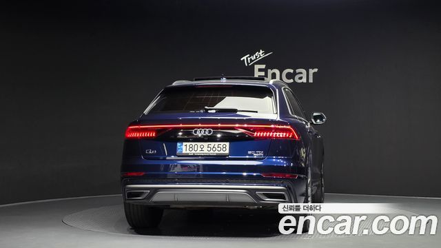 Audi Q8 50 TDI Quattro Premium - фото 3
