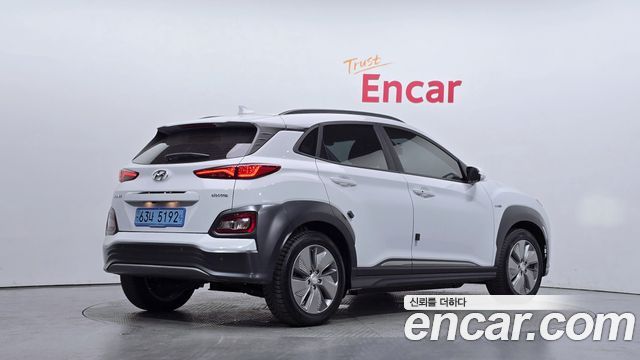 Hyundai Kona Premium - фото 1