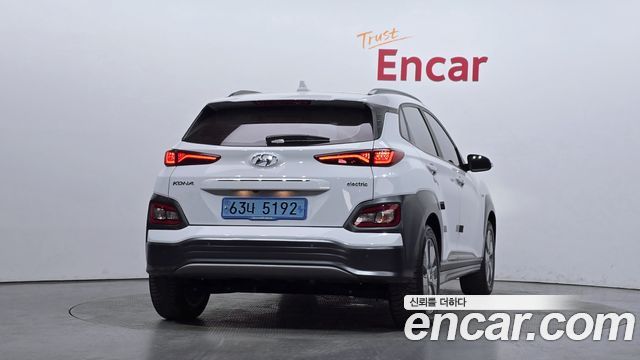 Hyundai Kona Premium - фото 3