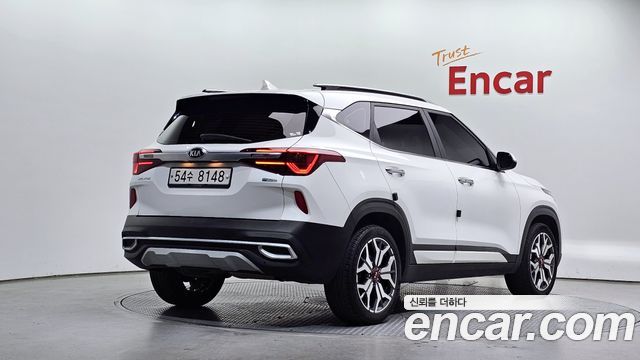 Kia Seltos Diesel 1.6 2WD Prestige - фото 1