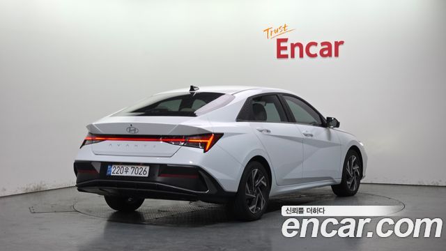 Hyundai Avante Новый CN7, гибрид Inspiration - фото 1