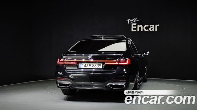 BMW 7-Series G11 740Li xDrive M Sport Package - фото 3