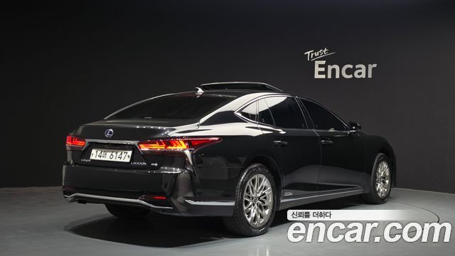 Lexus LS 5-го поколения 3.5 Luxury AWD - фото 1
