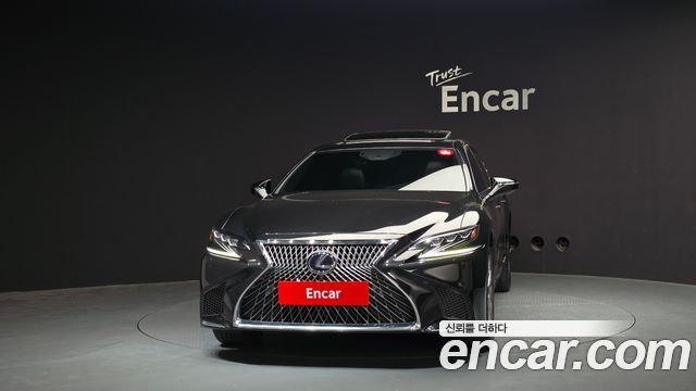 Lexus LS 5-го поколения 3.5 Luxury AWD - фото 2