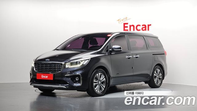 Kia Carnival Новый 9-Seater Luxury - фото 0