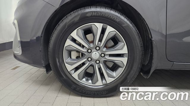 Kia Carnival Новый 9-Seater Luxury - фото 4
