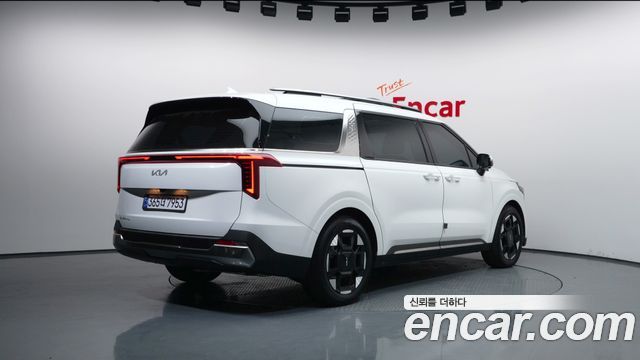 Kia Carnival Новый 4-го поколения Gasoline 9-Seater Noblesse - фото 1