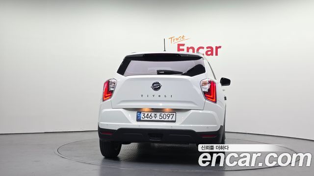 SsangYong Tivoli Gasoline 1.5 2WD V3 - фото 3