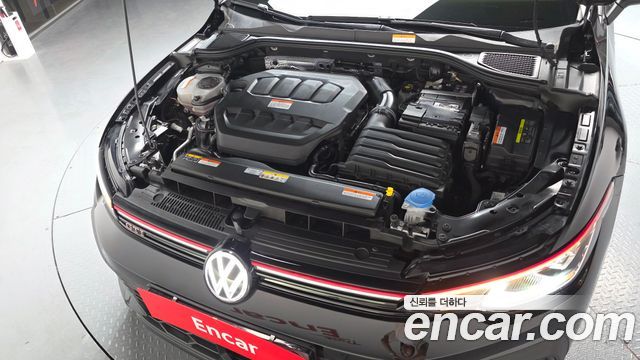Volkswagen Golf 8-го поколения 2.0 GTI - фото 4