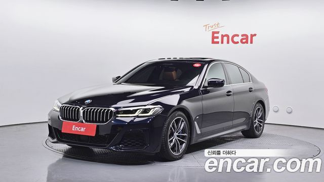 BMW 5-Series G30 520i M Sport - фото 0