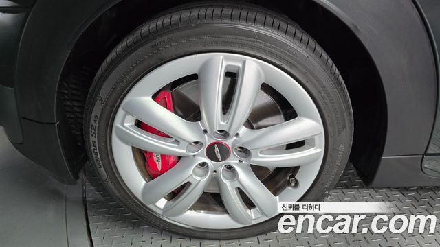 Mini Cooper Convertible JCW 3rd - фото 4