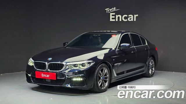 BMW 5-Series G30 520i M Sport - фото 0