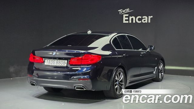 BMW 5-Series G30 520i M Sport - фото 1