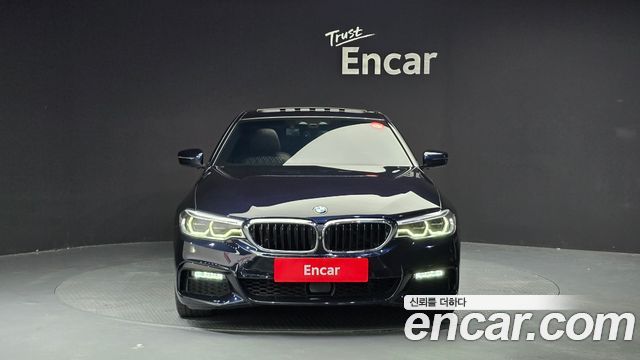 BMW 5-Series G30 520i M Sport - фото 2