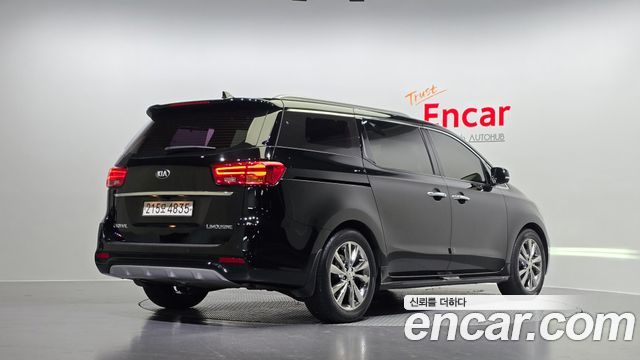 Kia Carnival Новый 7-Seater Limousine VIP - фото 1