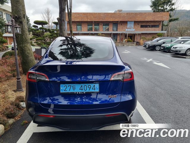 Tesla Model Y RWD - фото 3