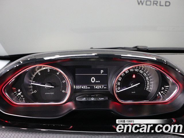 Peugeot 2008 1.5 BlueHDi GT Line - фото 4