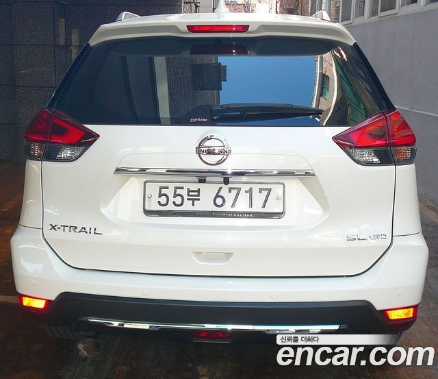 Nissan X-Trail 2.5 Tech 4WD - фото 3