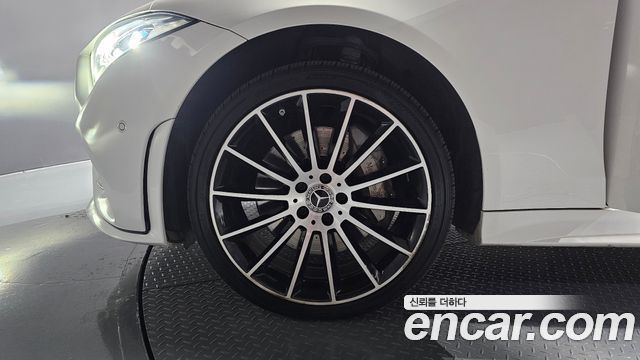 Mercedes-Benz CLS-Class C257 CLS400d 4MATIC AMG Line - фото 4
