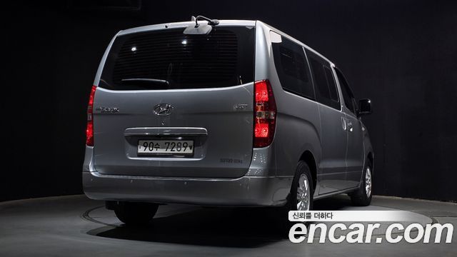 Hyundai Starex Новый Van 5-Seater Modern - фото 1