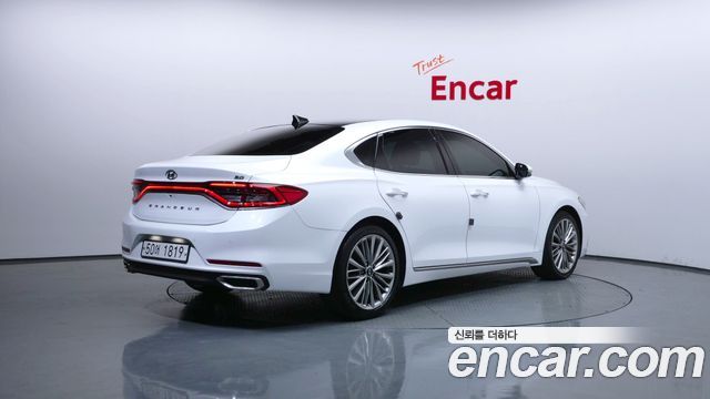 Hyundai Grandeur IG 3.0 Premium - фото 1