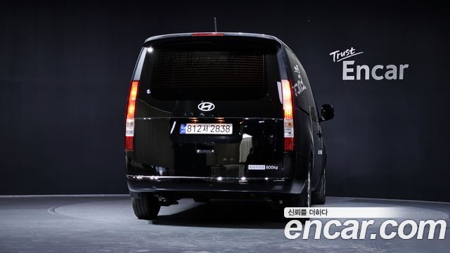 Hyundai Staria Cargo 5-Seater Modern - фото 3