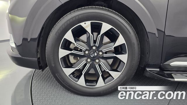 Kia Carnival 4-го поколения Gasoline 9-Seater Hi-Limousine Signature - фото 4