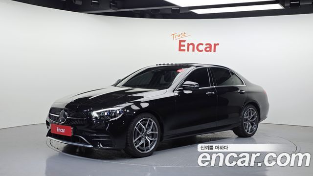 Mercedes-Benz E-Class W213 E220d 4MATIC AMG Line - фото 0