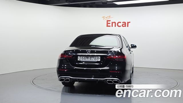 Mercedes-Benz E-Class W213 E220d 4MATIC AMG Line - фото 3