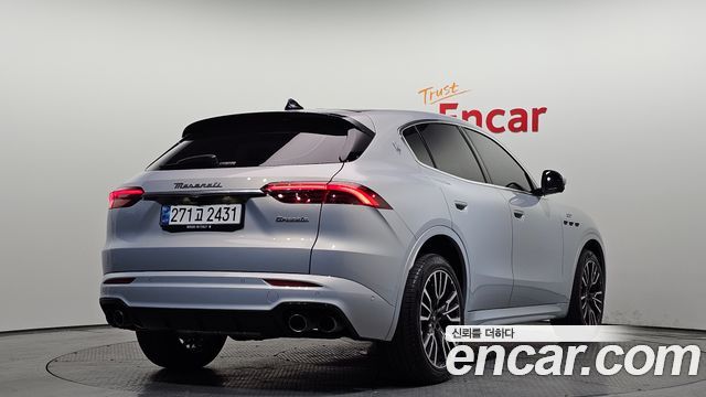 Maserati Grecale 2.0 AWD GT - фото 1