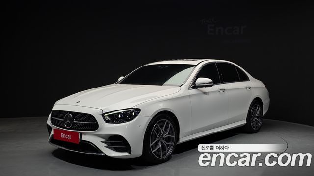 Mercedes-Benz E-Class W213 E220d 4MATIC AMG Line - фото 0