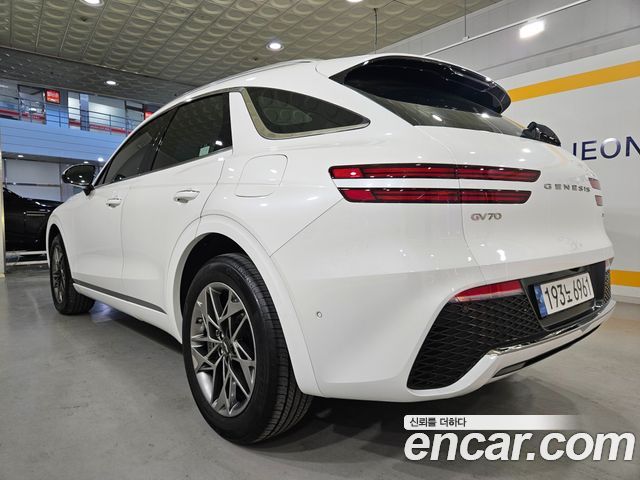 Genesis GV70 2.2 Diesel AWD - фото 3