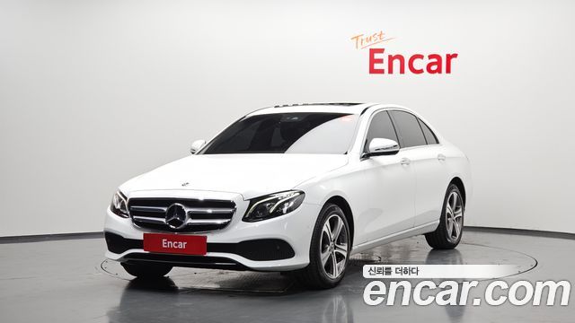 Mercedes-Benz E-Class W213 E220d Avantgarde - фото 0