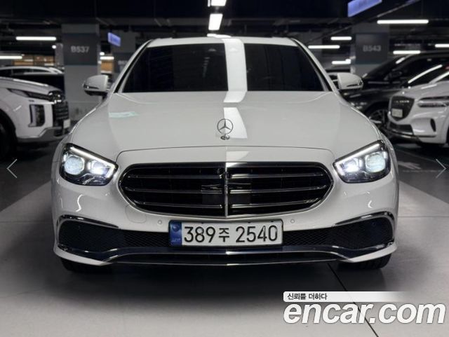 Mercedes-Benz E-Class W213 E220d 4MATIC Exclusive - фото 0
