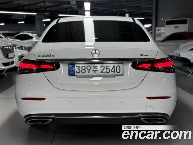 Mercedes-Benz E-Class W213 E220d 4MATIC Exclusive - фото 3