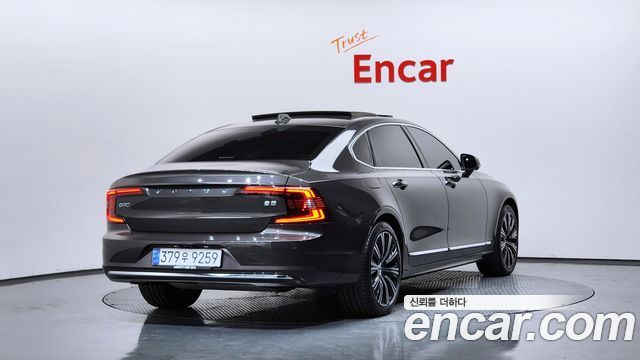Volvo S90 B5 Ultimate Bright - фото 1