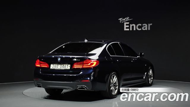 BMW 5-Series G30 520d xDrive M Sport Package Plus - фото 1