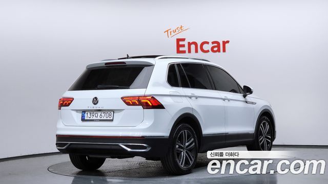 Volkswagen Tiguan 2-го поколения 2.0 TDI Prestige - фото 1