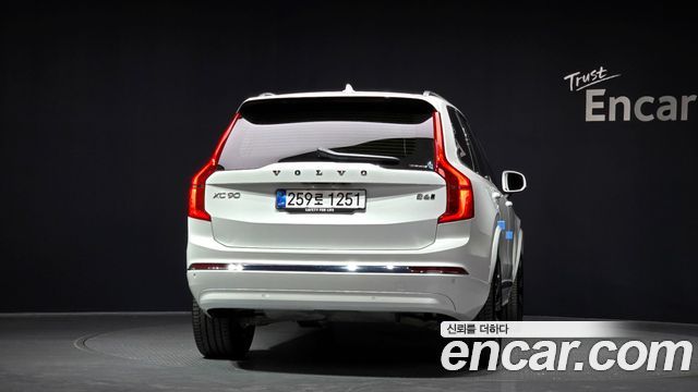 Volvo XC90 2-го поколения B6 Ultra Bright - фото 3