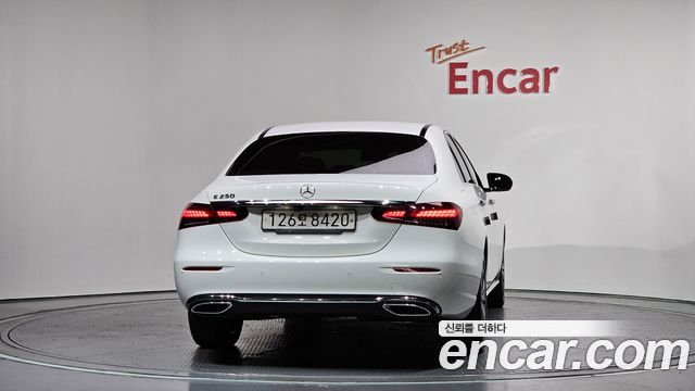 Mercedes-Benz E-Class W213 E250 Avantgarde - фото 3