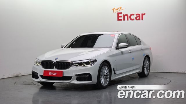 BMW 5-Series G30 530i Luxury Plus - фото 0